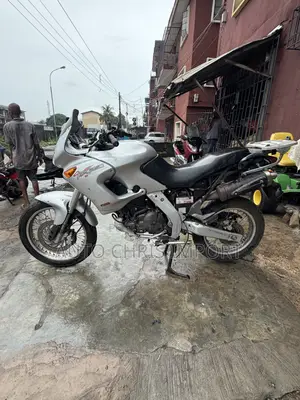 Aprilia Pegaso 2001 Gray