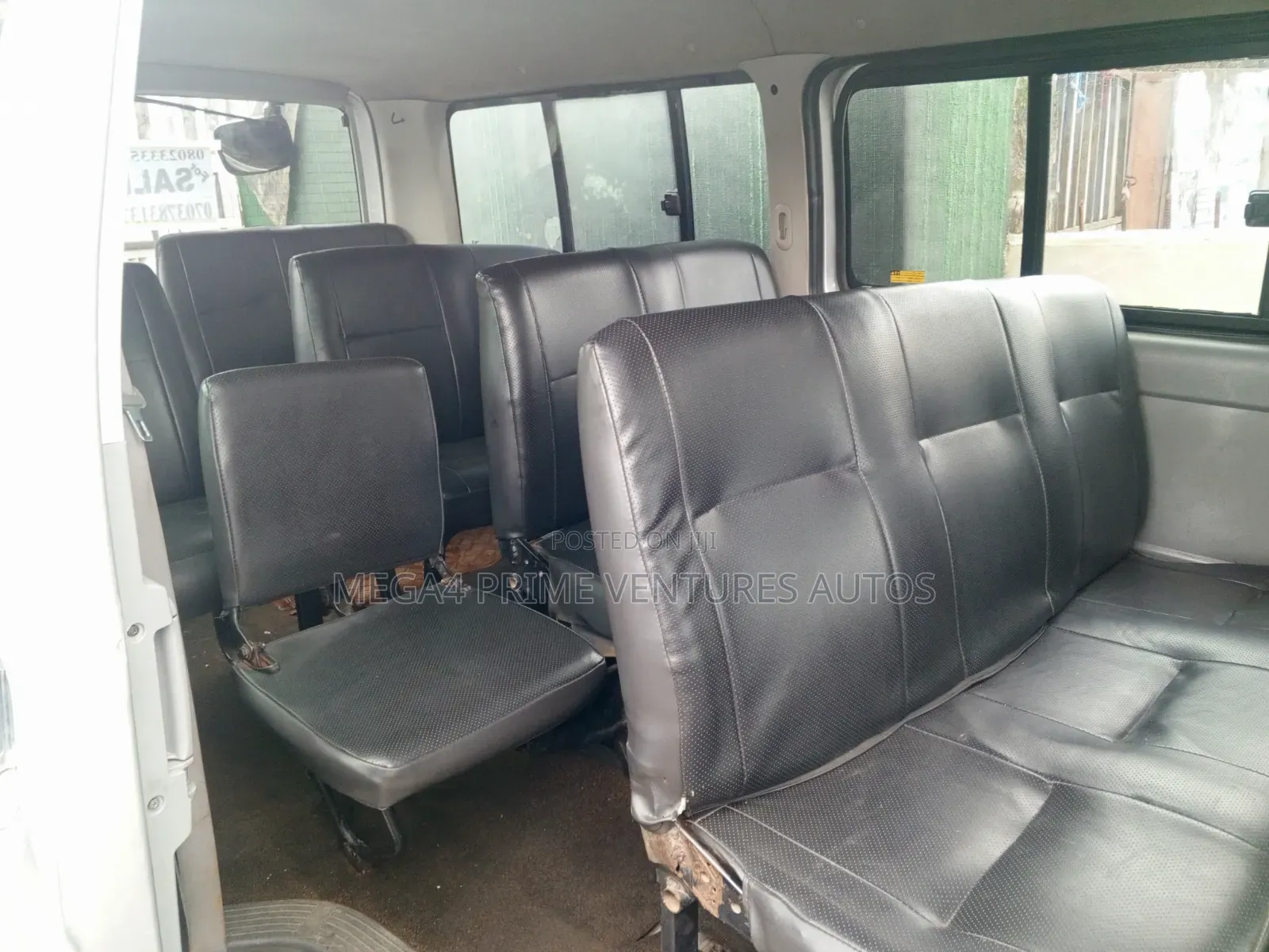 Toyota HiAce 2010 Silver