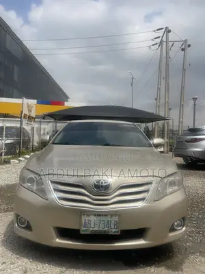 Toyota Camry 2008 Gold