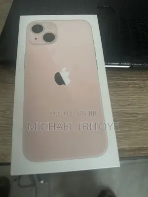 Apple iPhone 13 128 GB Pink