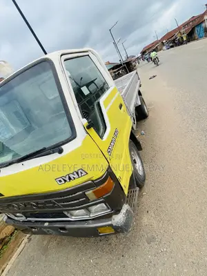 Toyota Dyna 1998 Yellow