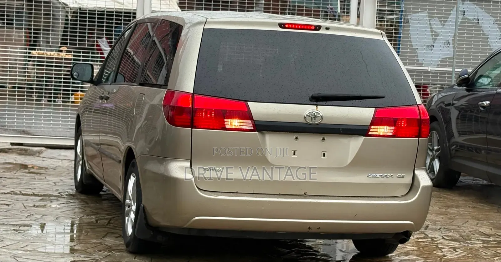 Toyota Sienna 2004 Gold