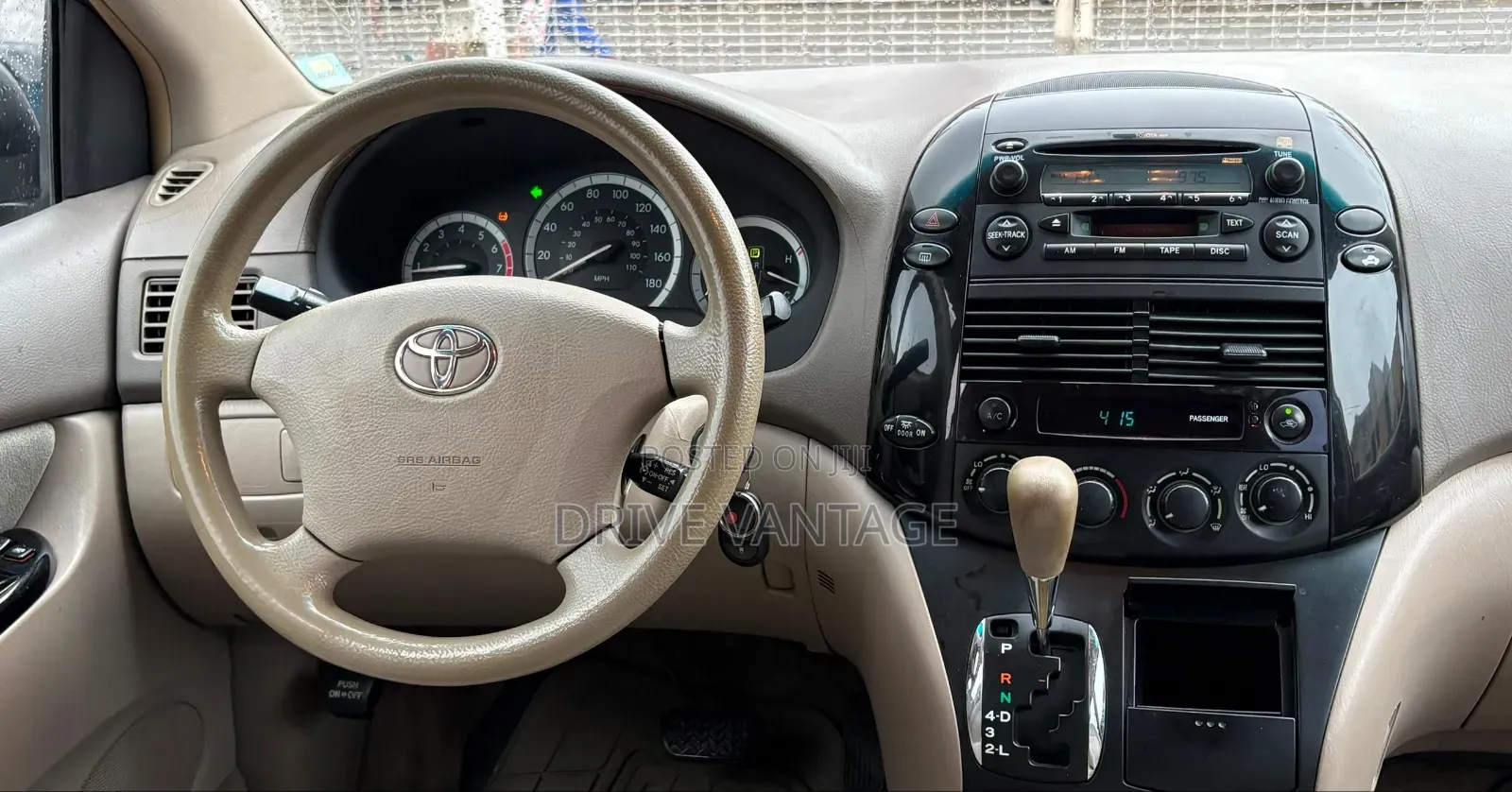 Toyota Sienna 2004 Gold