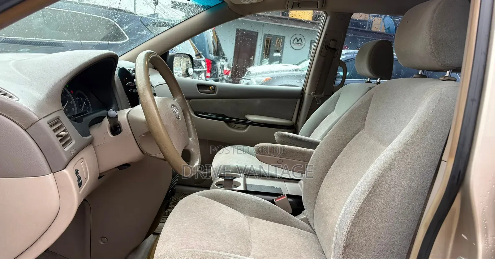 Toyota Sienna 2004 Gold