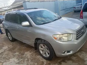 Toyota Highlander 2010 Silver