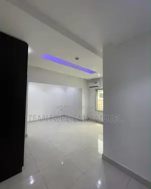 Furnished 20bdrm Block of Flats in Parkview Estate for rent