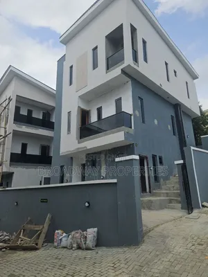 4bdrm Duplex in Magodo Phase1 for sale