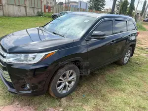 Toyota Highlander XLE 4dr SUV AWD (3.5L 6cyl 6A) 2015 Black