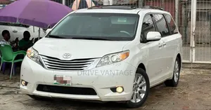 Toyota Sienna 2016 White