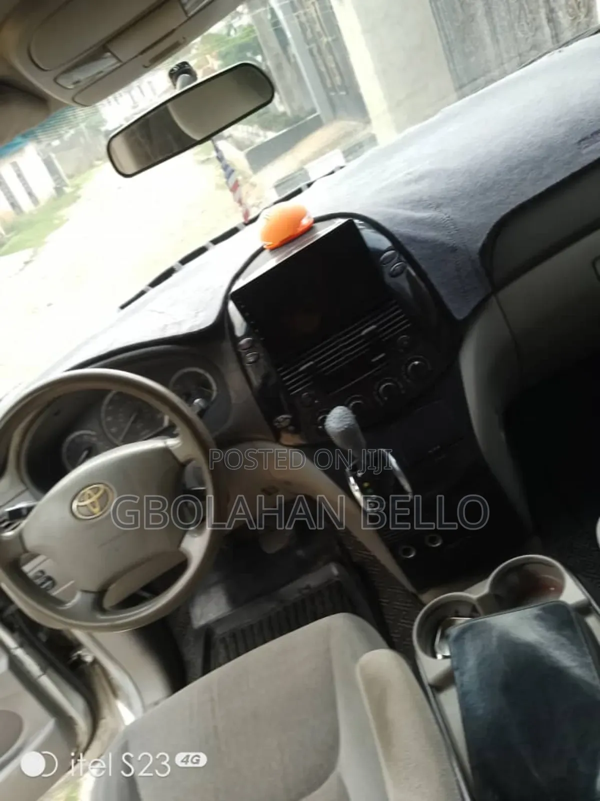 Toyota Sienna 2005 Silver