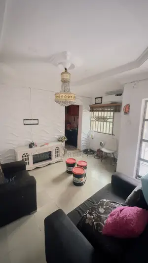 1bdrm Apartment in Off Hebert Macaulay, Sabo / Yaba for rent
