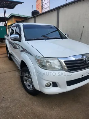 Toyota Hilux 3.0 D-4D 4x4 2014 White