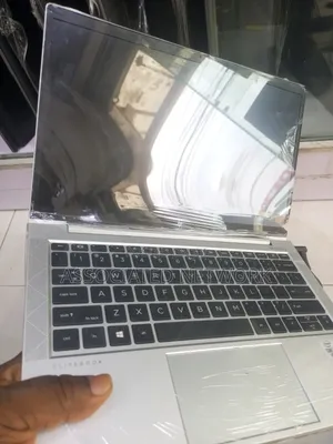 Laptop HP EliteBook 830 G7 8GB Intel Core i7 SSHD+SSD 256GB