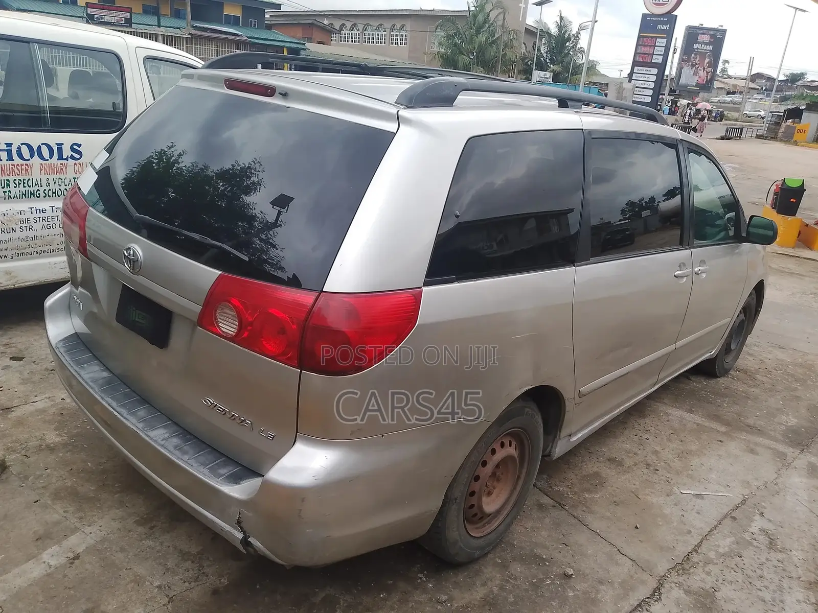 Toyota Sienna 2006 Silver