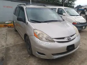 Toyota Sienna 2006 Silver