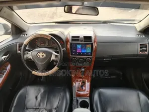 Toyota Corolla 2010 Gray