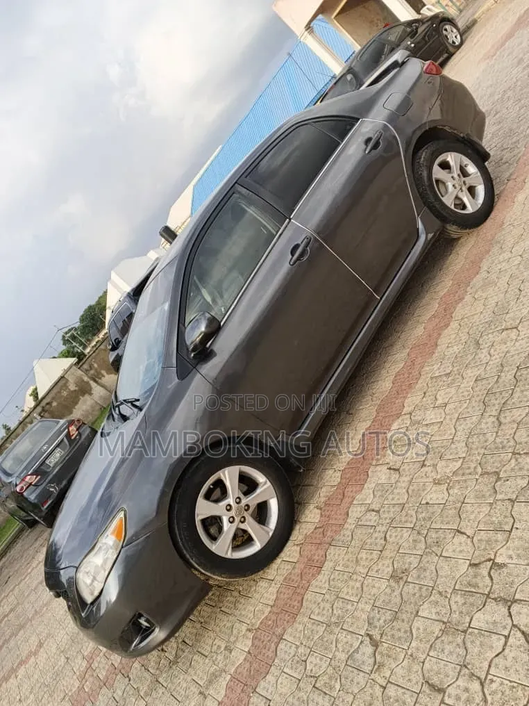 Toyota Corolla 2010 Gray
