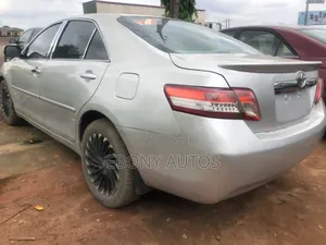 Toyota Camry 2010 Silver