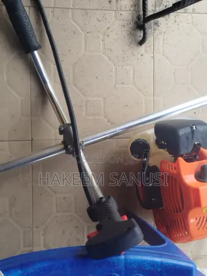 Grass Cutting Machine (Brush Cutter) For Sale