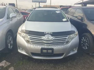 Toyota Venza 2010 Silver