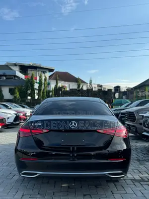 Mercedes-Benz C300 2024 Black