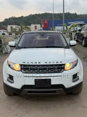 Land Rover Range Rover Evoque Prestige 4x4 (2.0L 4cyl 9A) 2014 White