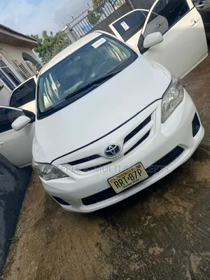 Toyota Corolla 2012 White