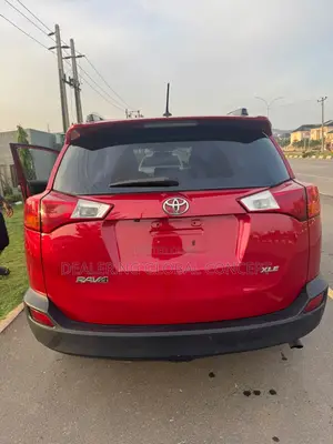 Toyota RAV4 XLE AWD (2.5L 4cyl 6A) 2016 Red