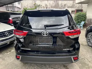 Toyota Highlander Limited Platinum 2019 Black