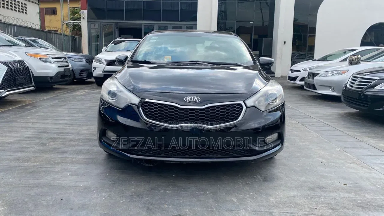 Kia Cerato 2015 Black