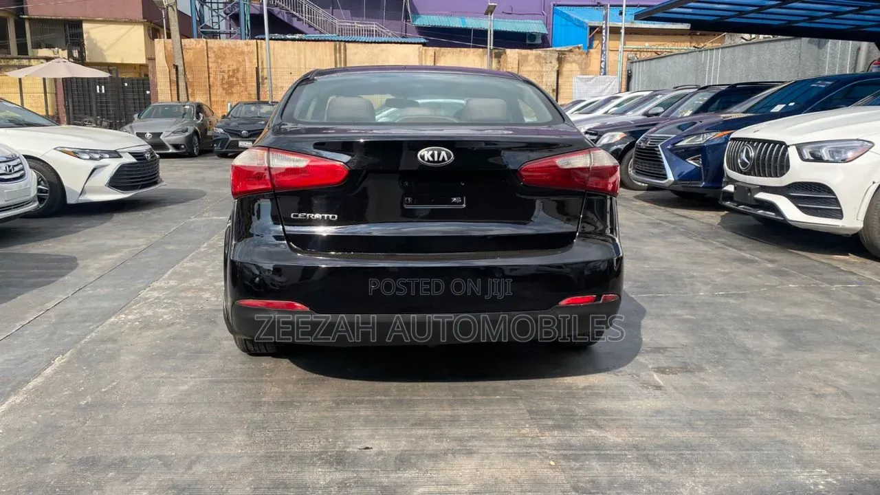 Kia Cerato 2015 Black