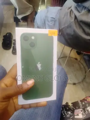 New Apple iPhone 13 128 GB Green