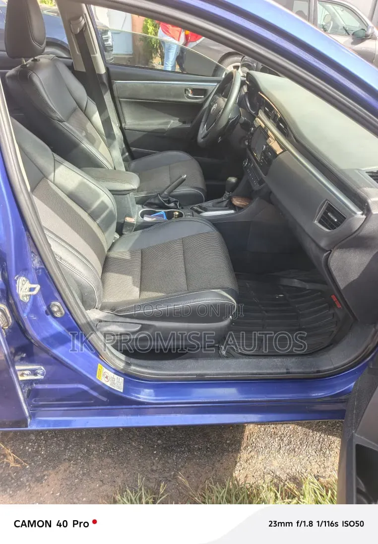 Toyota Corolla 2015 Blue