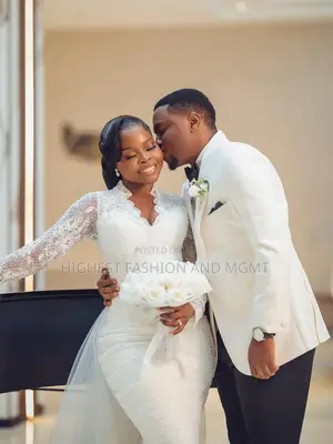 Scalloped High-Neck Bridal Dress With Floral Lace Sleeves