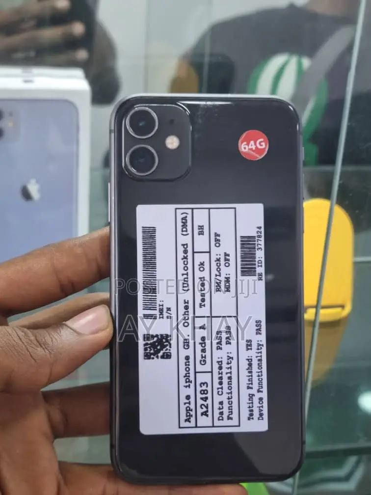 Apple iPhone 11 64 GB Black