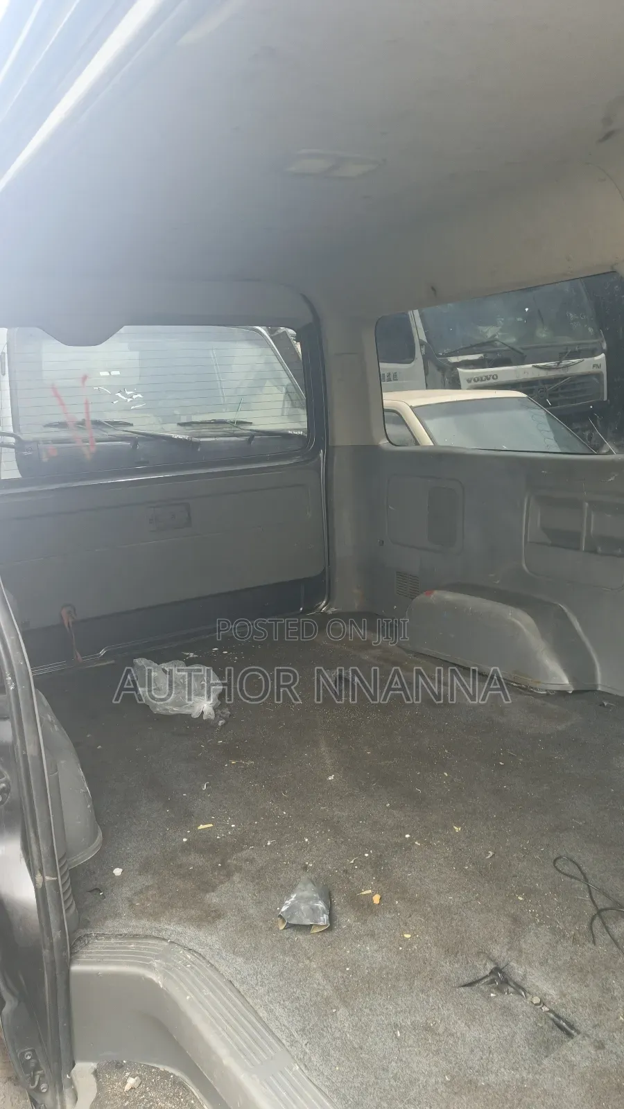 Toyota HiAce 2010 Black