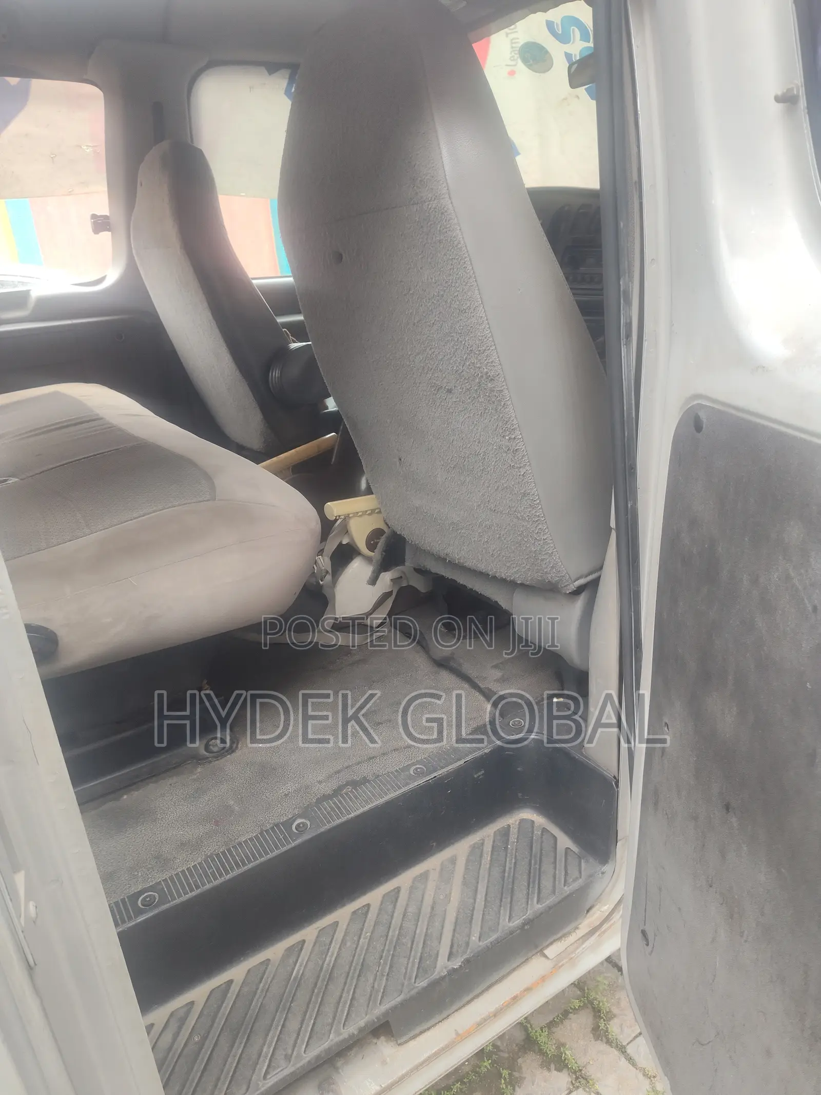 Ford E250 2008 Beige