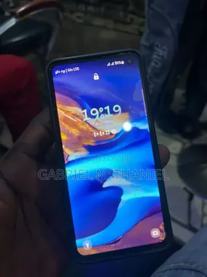 Samsung Galaxy S10e 128 GB Blue
