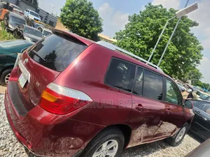 Toyota Highlander 2009 Red
