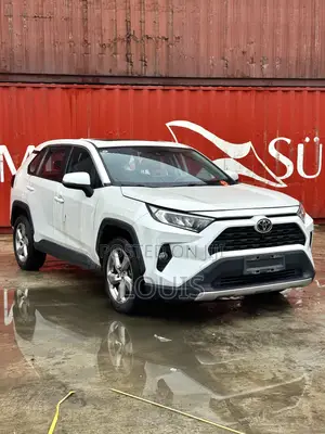Toyota RAV4 XLE FWD 2023 White