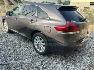 Toyota Venza LE AWD 2013 Gray