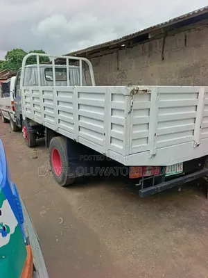 Nigeria Used Toyota Dyna 200 1999 Silver
