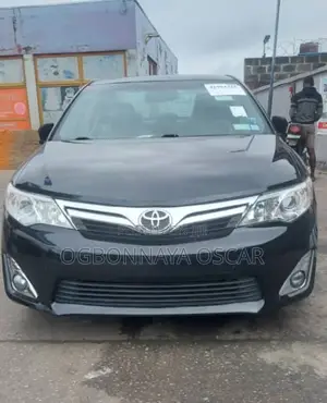 Toyota Camry XLE 4dr Sedan (2.5L 4cyl 6A) 2012 Black
