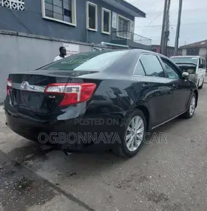 Toyota Camry XLE 4dr Sedan (2.5L 4cyl 6A) 2012 Black