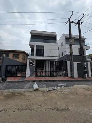 4bdrm Duplex in Adeniyi Jones for sale