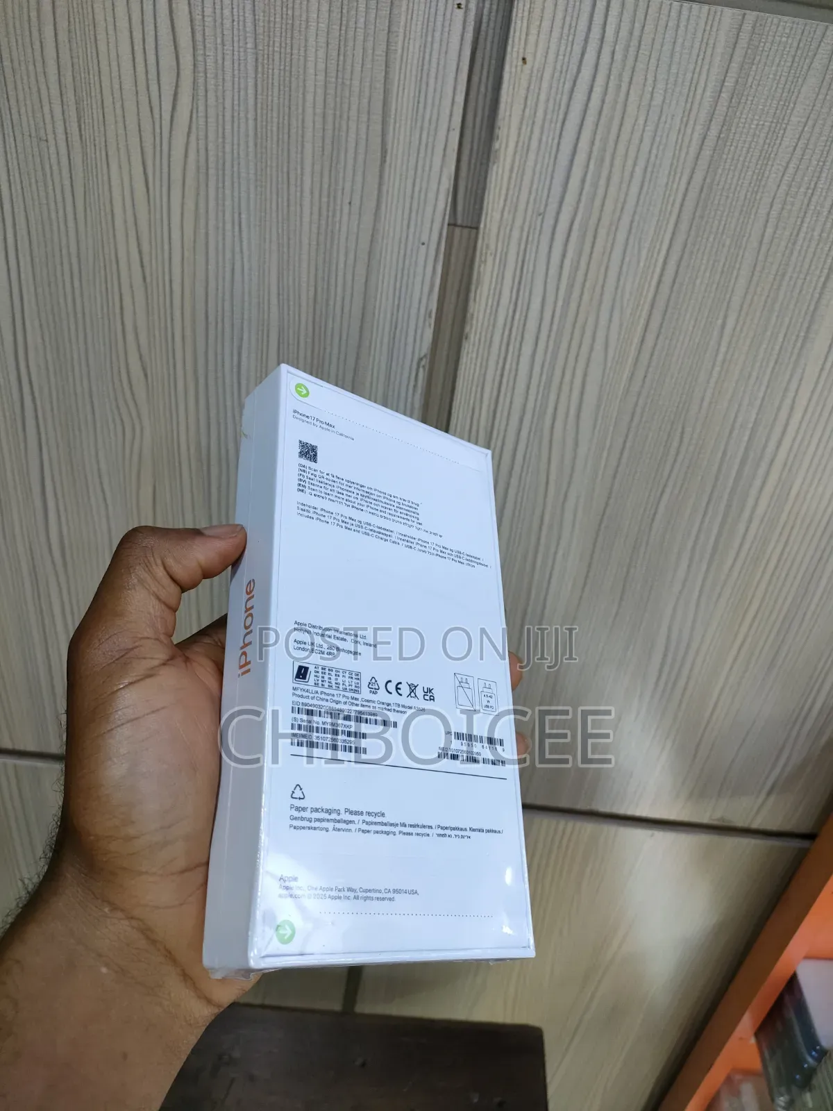 New Apple iPhone 17 Pro Max 1 TB Orange