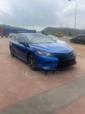 Toyota Camry 2019 Blue