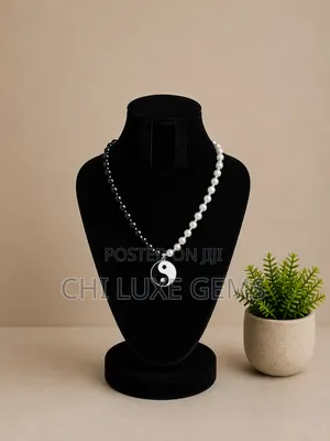  Black White Yin Yang Beaded Necklace 