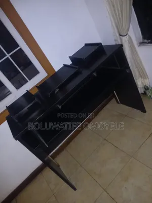Music Producer Studio Table HDF