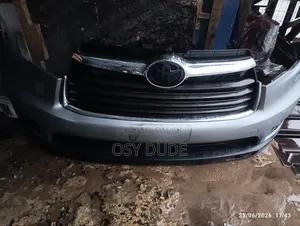 2016 Highlander Front Bumber, Grill and Complete Front and Back Lite